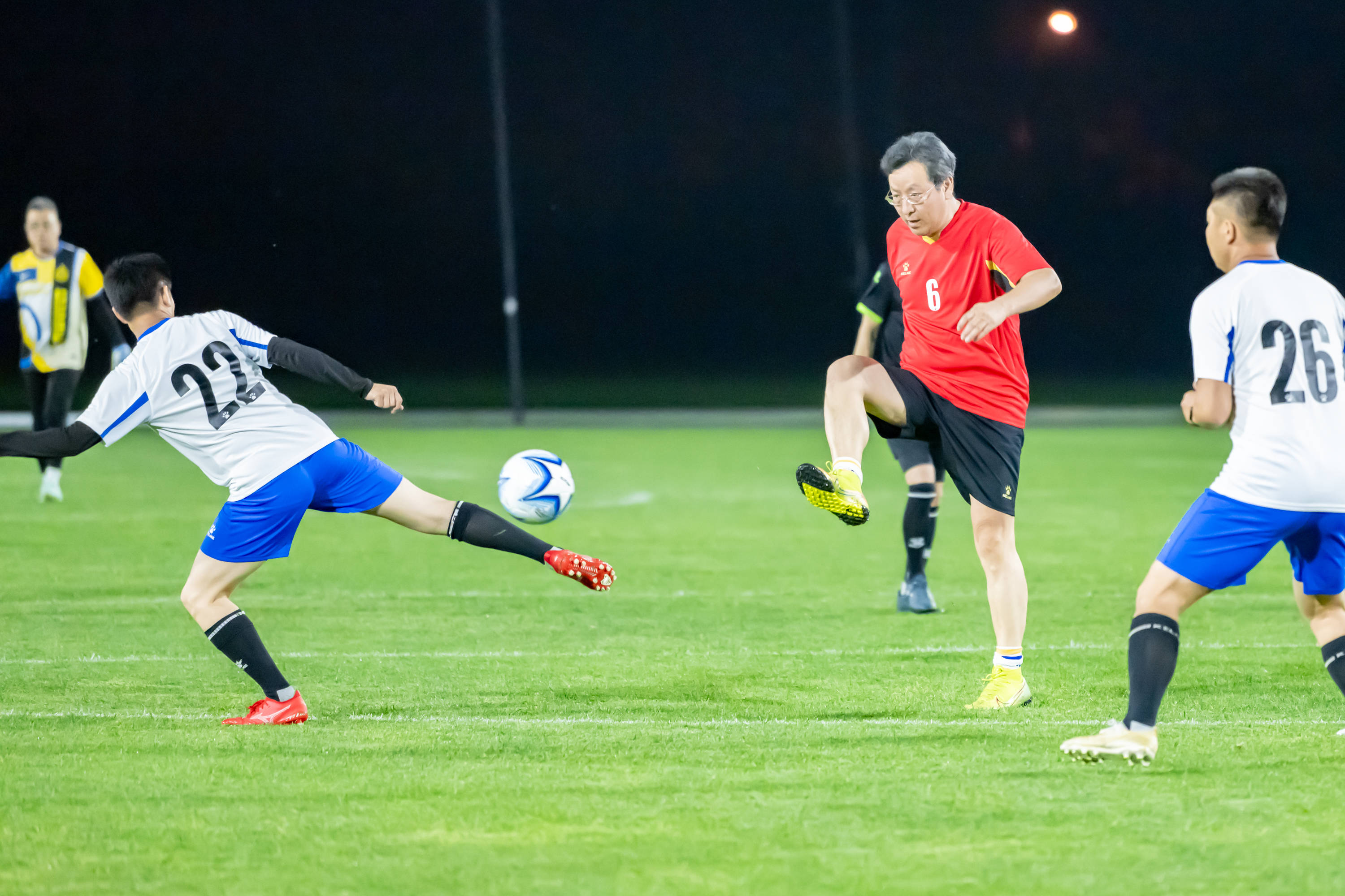 业的稳定增 业的稳定增