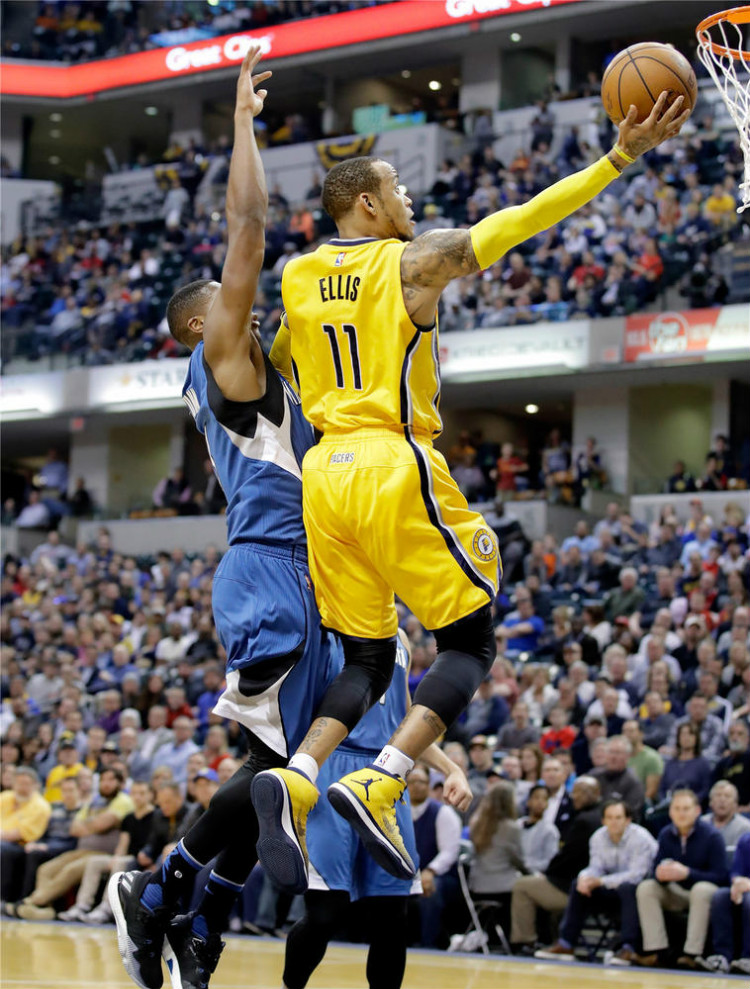 为什么罗德曼在活塞时，没纹身、染发、打洞，后来转变那么大呢？.