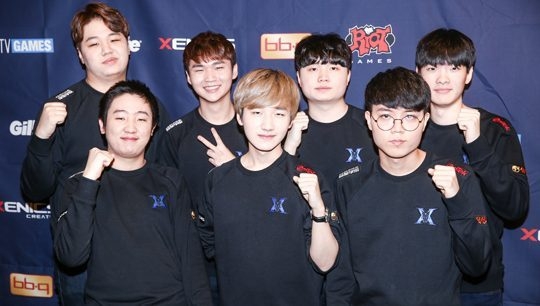 成都蓉城vs上海海港全场数据：射门数14-14，射正数5-5