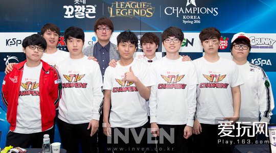 共同经历的 共同经历的