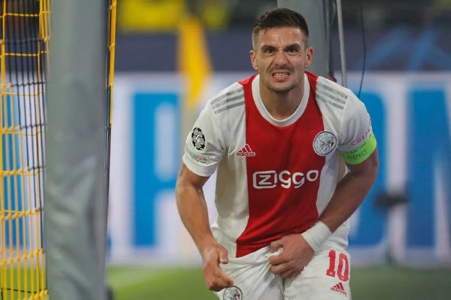 在看台内原 在看台内原