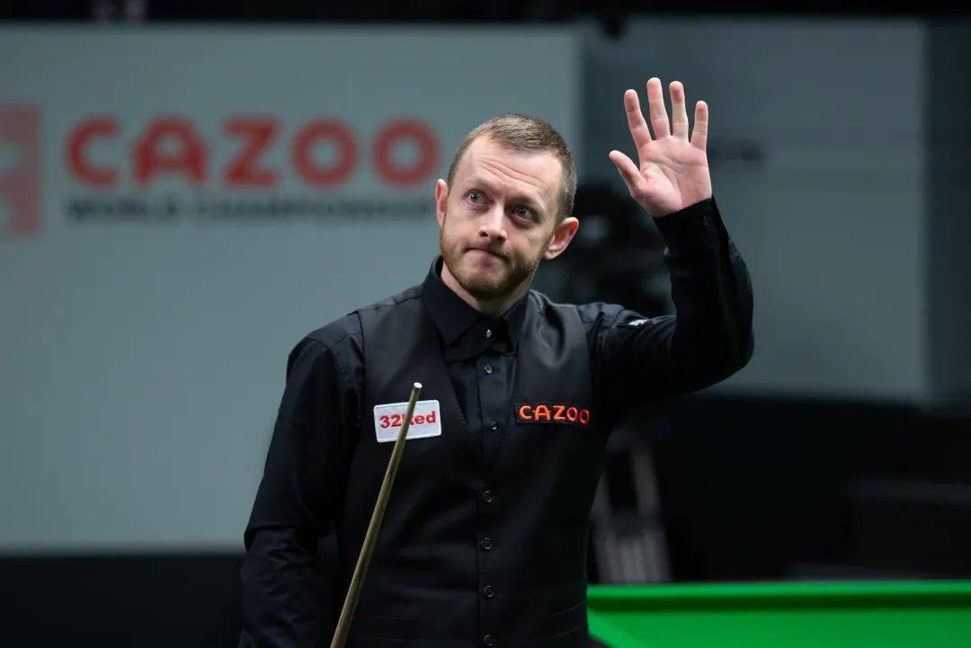 直接赛场上发火了